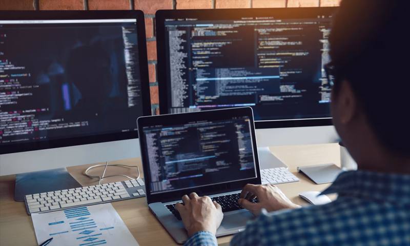 数据科学选型：R与Python如何赋能涪陵区网站建设？